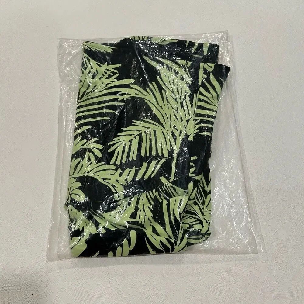 NWT Citrus reversible swim Shorts size small